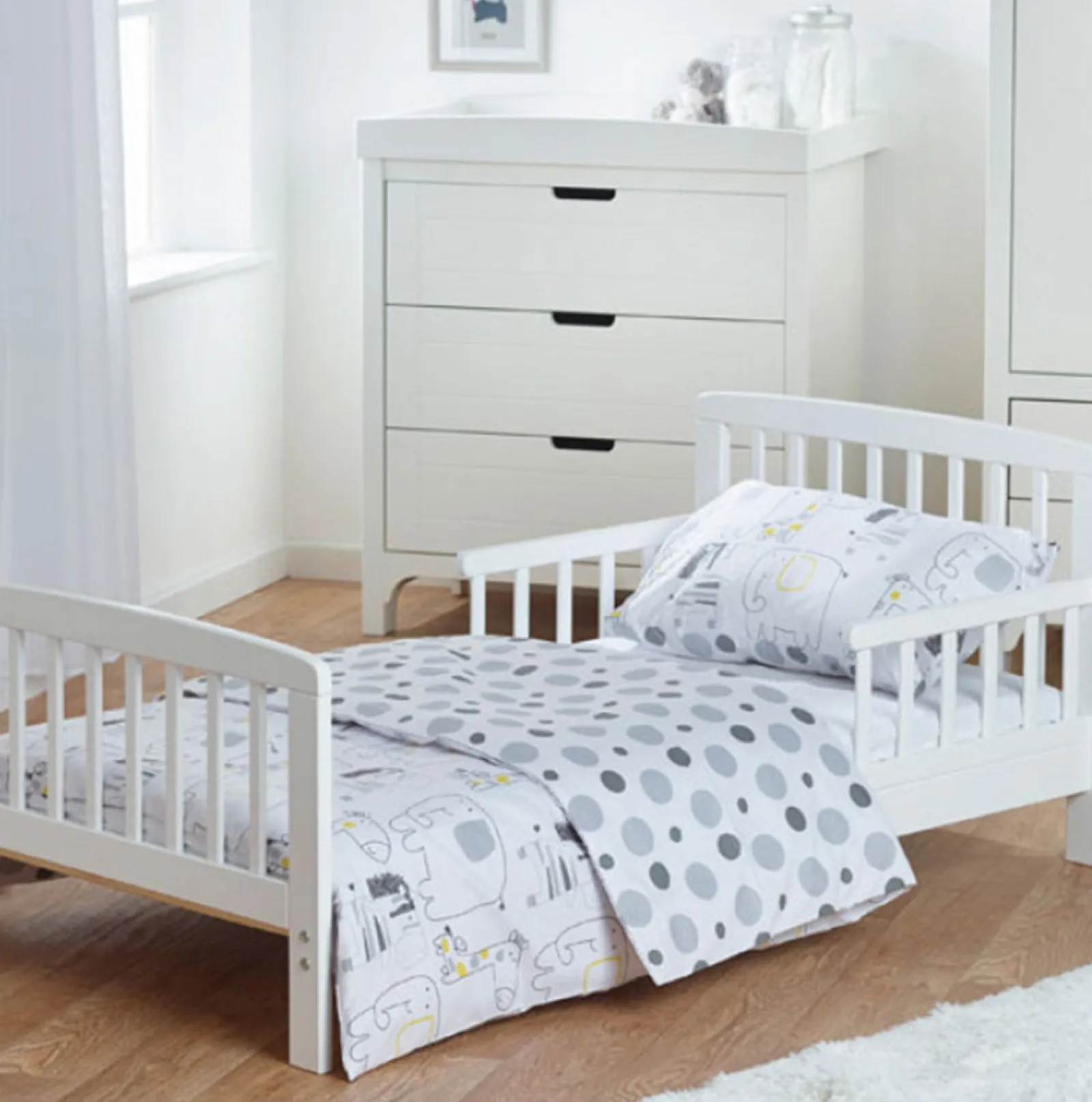 Little Helper Toddler Beds & Childrens Single Beds | Classic White Painted Solid Pine Wooden Kids Bed | Beds for Toddlers | White