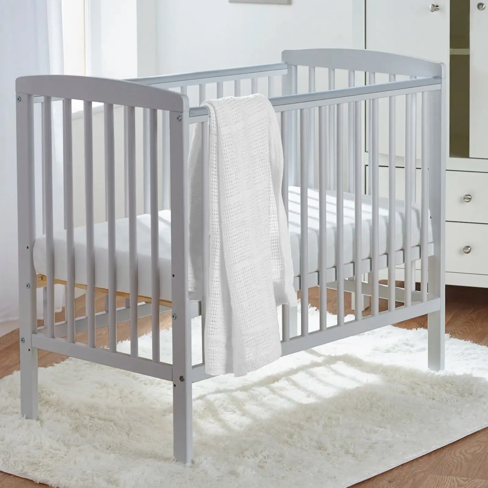 Little Helper Cots | Eco-Conscious Kozie Cot | Space Saving Cot | With Deluxe Foam Mattress & Blanket Option | Solid Pine | Soft Grey